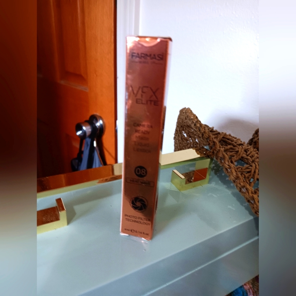 Farmasi Lip Stick #08 " heat wave